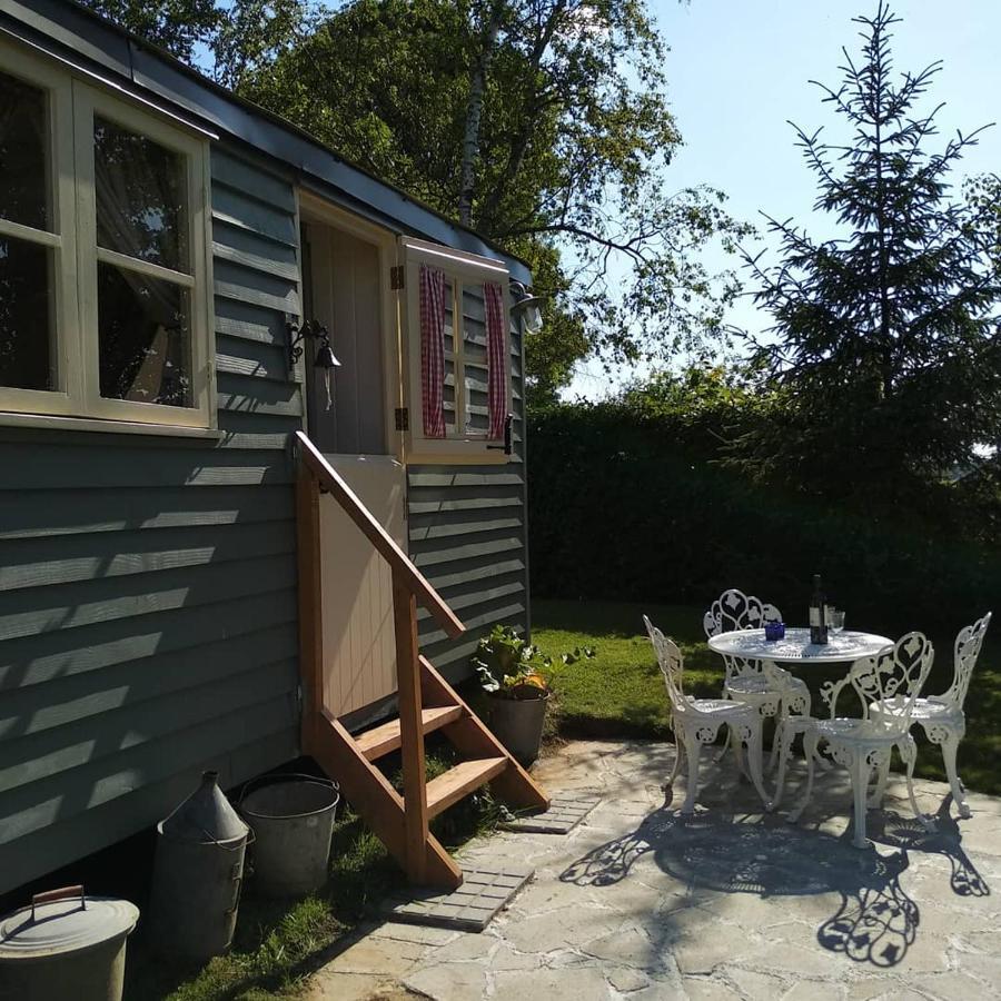 The English Shepherds Hut @ Les Aulnaies Echauffour 外观 照片