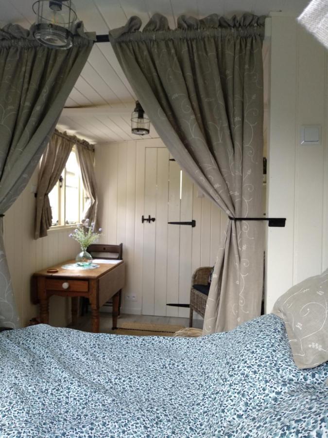 The English Shepherds Hut @ Les Aulnaies Echauffour 外观 照片